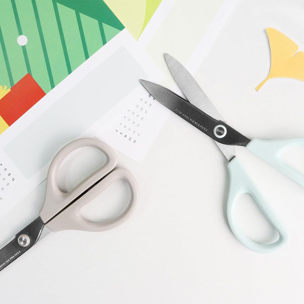 KOKUYO SAXA Scissors HSM-A100LS – Greige