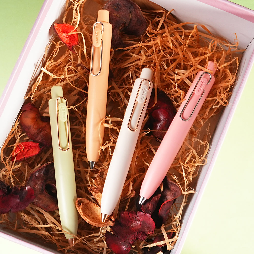 UNI uni-ball One P Pocket Series Low Center of Gravity Ball Pen Fat Pen 0.5mm 0.38mm Student Stationery Office Stationery