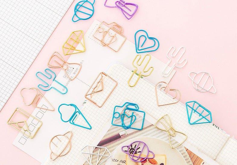 Creative hollow color paper clip Metal shape creative paper clip - CHL-STORE 