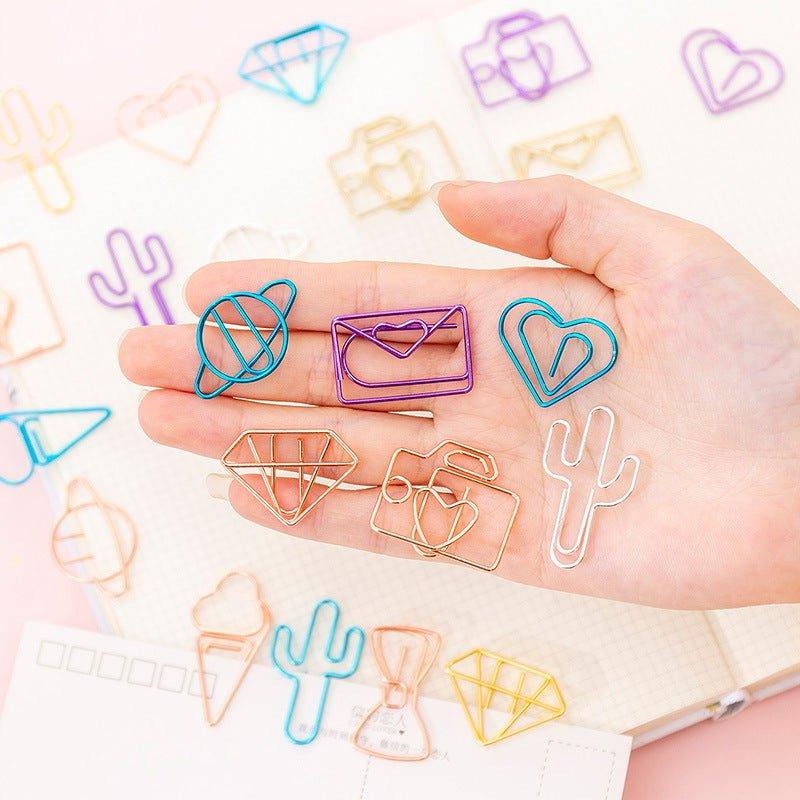 Creative hollow color paper clip Metal shape creative paper clip - CHL-STORE 