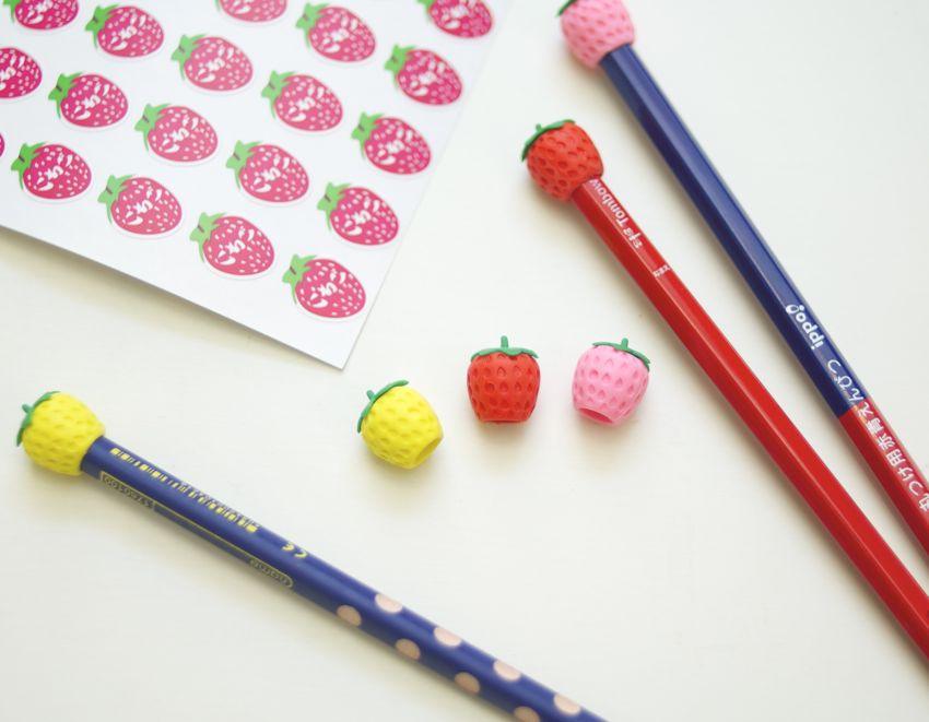 IWAKO ER-951090 Pencil Case Modeling Dinosaur Orangutan Apple Strawberry Guessing Dolphin Eraser 3pcs - CHL-STORE 